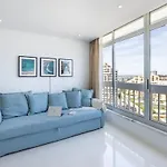 Luxury 1 Min With Sea View, Wifi, Ac, Smarttv Lägenhet