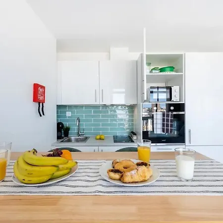 Luxury 1 Min With Sea View, Wifi, Ac, Smarttv Apartment *