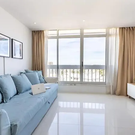 Luxury 1 Min With Sea View, Wifi, Ac, Smarttv Apartment